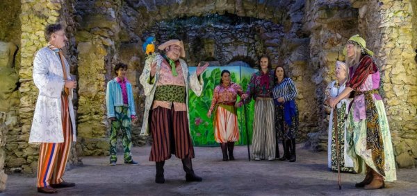 Kapitän Cap Verde (2025): Carolina Aures, Leonie Lochner, Frank Ammon, Michaela Schoberth, Kay Wolinski, Tim Sokollek, Frank Müller