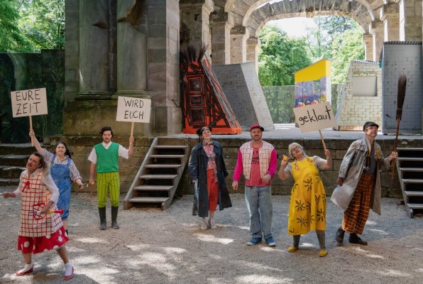 Momo (2023): Jürgen Skambraks, Alex Leschinsky, Stefan Schneller, Ute Schlüchtermann, Melanie Frick, Matthias Aigner