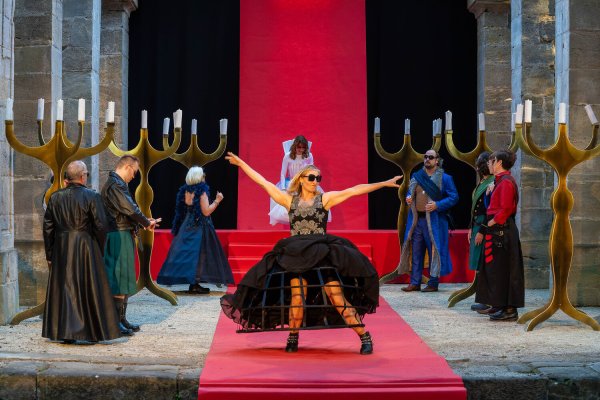 Romeo und Julia (2024): Claudia Stühle, Johannes Fleckenstein