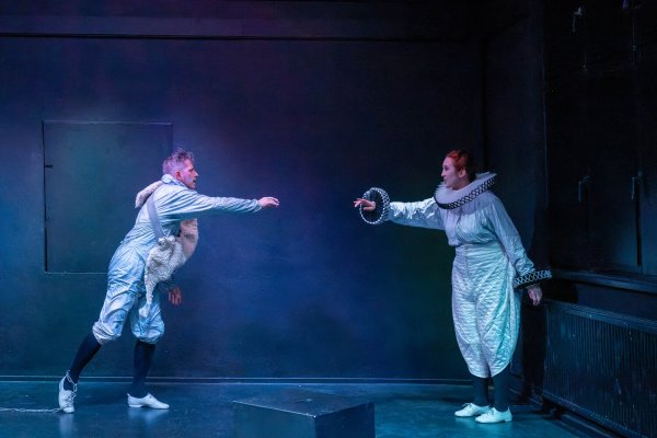 Ophelias Schattentheater (2023): Carolina Aures, Florian Kolb